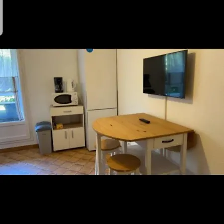 Bormes Apartmán *